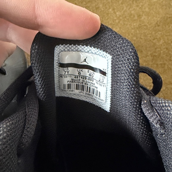 Air Jordan CP3.V Black Sneakers Size 7Y - Picture 7 of 8